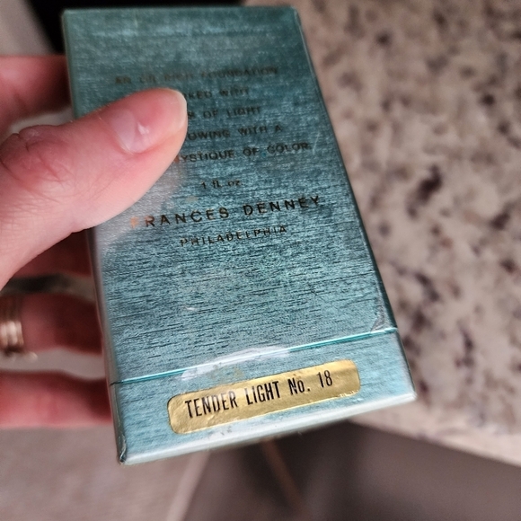 FRANCES DENNEY x VINTAGE 40s NEW makeup sealed new in box - for display - Picture 4 of 10